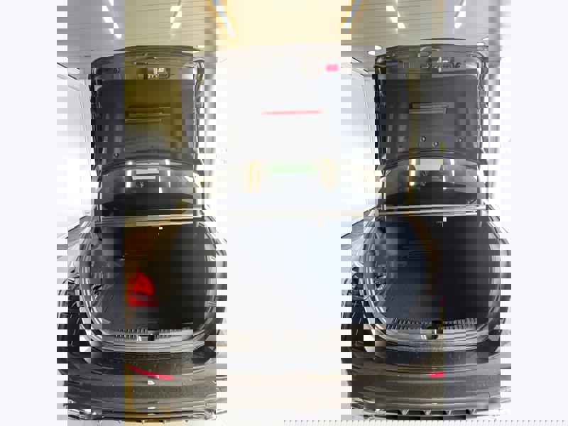 Image Mercedes-Benz CLASSE E BERLINE 220 d AMG Line  